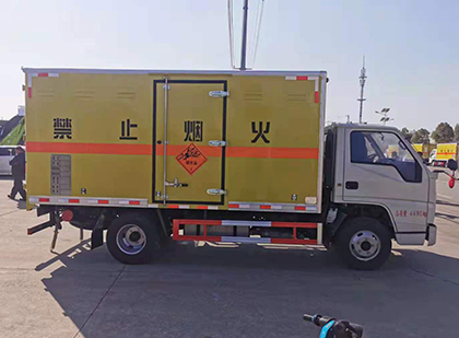 台江爆破器材运输车技术升级与安全合规新趋势